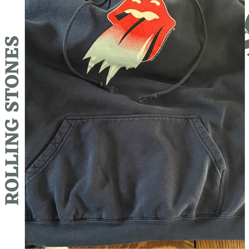 Y2K Rolling Stones Band Hoodie • Fall 2006 • Made in Canada • Medium • Vintage - Picture 4 of 9
